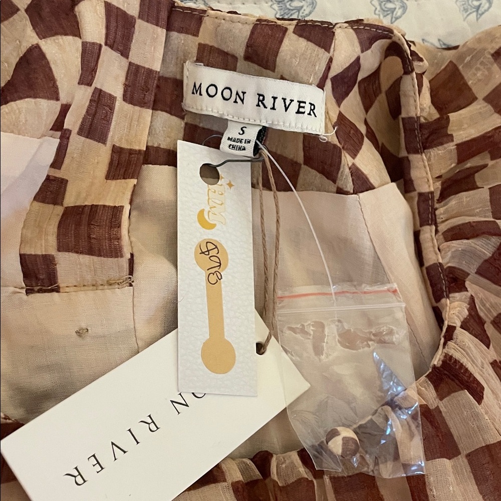 Moon River Checkered Puff Sleeve Mini Dress - Brown & Cream - Picture 2 of 3